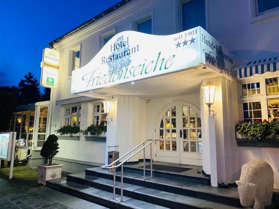Hotel Friedenseiche Neukirchen-Vluyn Exterior photo